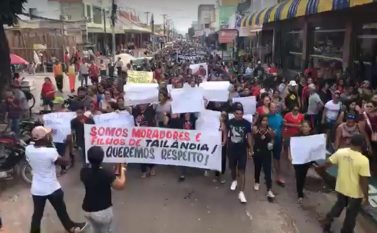 Servidores demitidos interditam a PA-150, em Tailândia
