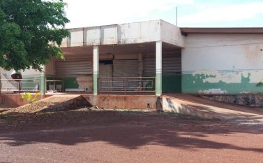 Reforma do Hospital Municipal de Floresta está com seis meses de atraso