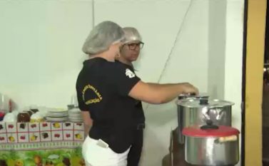 Vigilância Sanitária fiscaliza comércio em Redenção