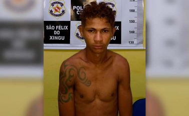 Homem que matou o desafeto sentado em uma cadeira preso em São Félix