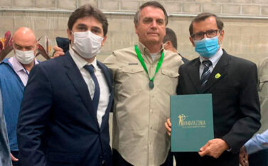Associação Pan Amazônia condecora o presidente Jair Bolsonaro com honrarias