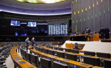 Feriado não impediu aprovação de importantes matérias no Congresso
