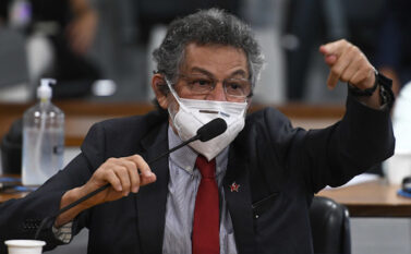 Aprovado relatório do senador Paulo Rocha para projeto que dá prioridade à mulher vítima de violência em programas habitacionais