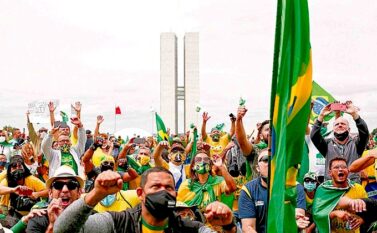 Caravanas de todo o Brasil chegam em Brasília para megamanifestação “Brasil Verde e Amarelo”